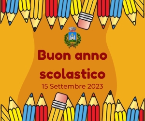pagina gialla, matite in alto e in basso, dicitura buon anno scolastico